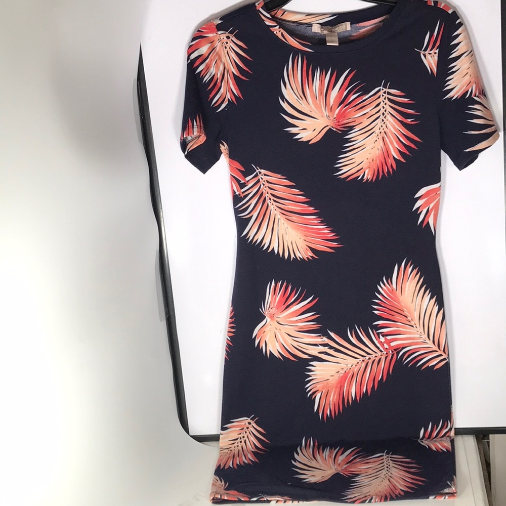 Forever21 dark Blue dress with flowers